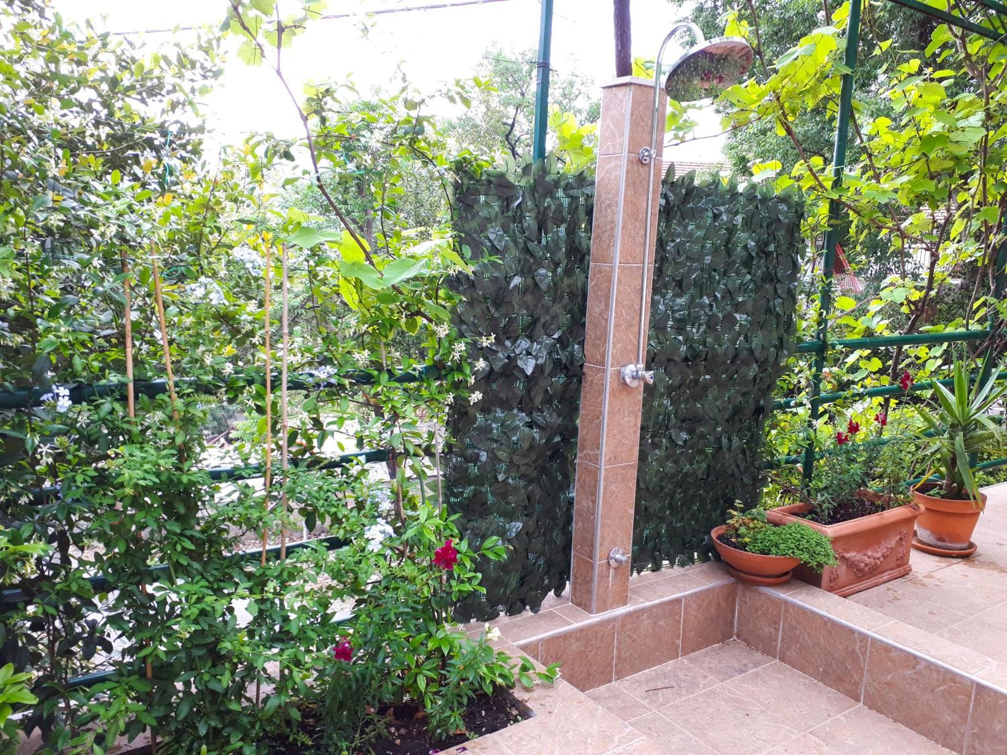 Ecohouse Risan Studio Bagian luar foto